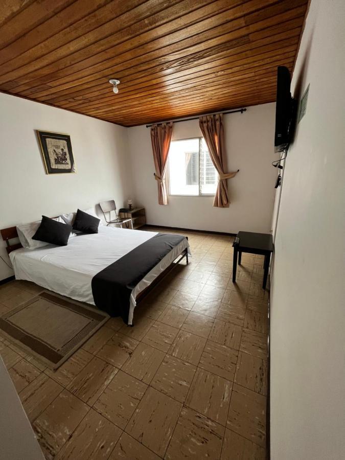 Hotel Alpino Armenia Екстериор снимка